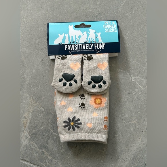 NWT Pawsitively Fun Pet & Owner Matching Socks Set - Picture 1 of 2